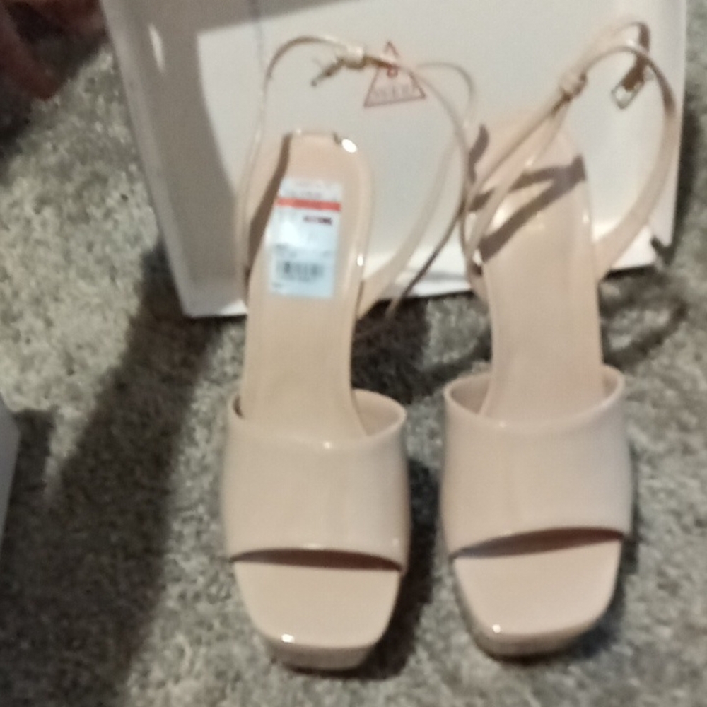 Guess Tabye Patent Platform Heels